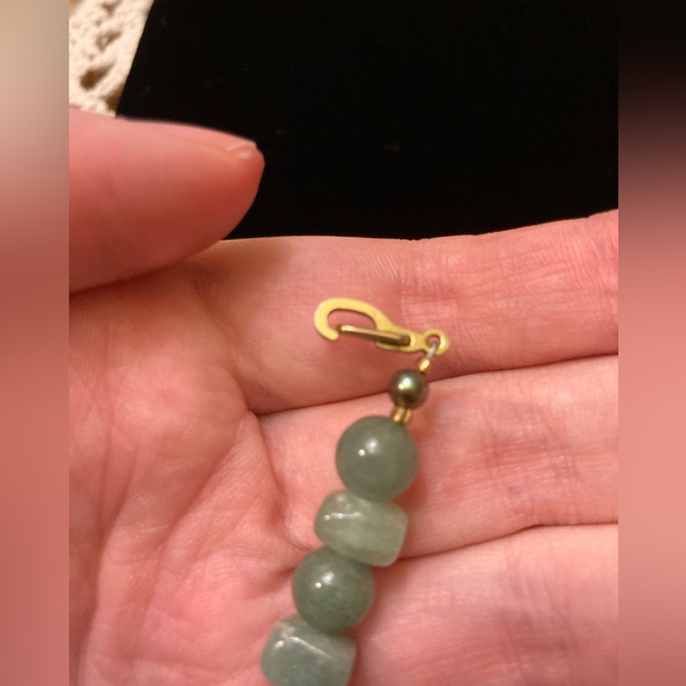 Green Variety Semi-Precious Stone Bracelet with Gold Clasp - Picture 4 of 8